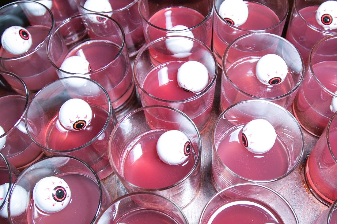 haunted_dinner_0005_Layer 9