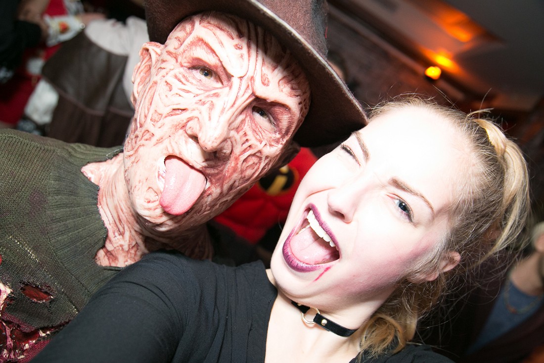 haunted_dinner_0007_Layer 7